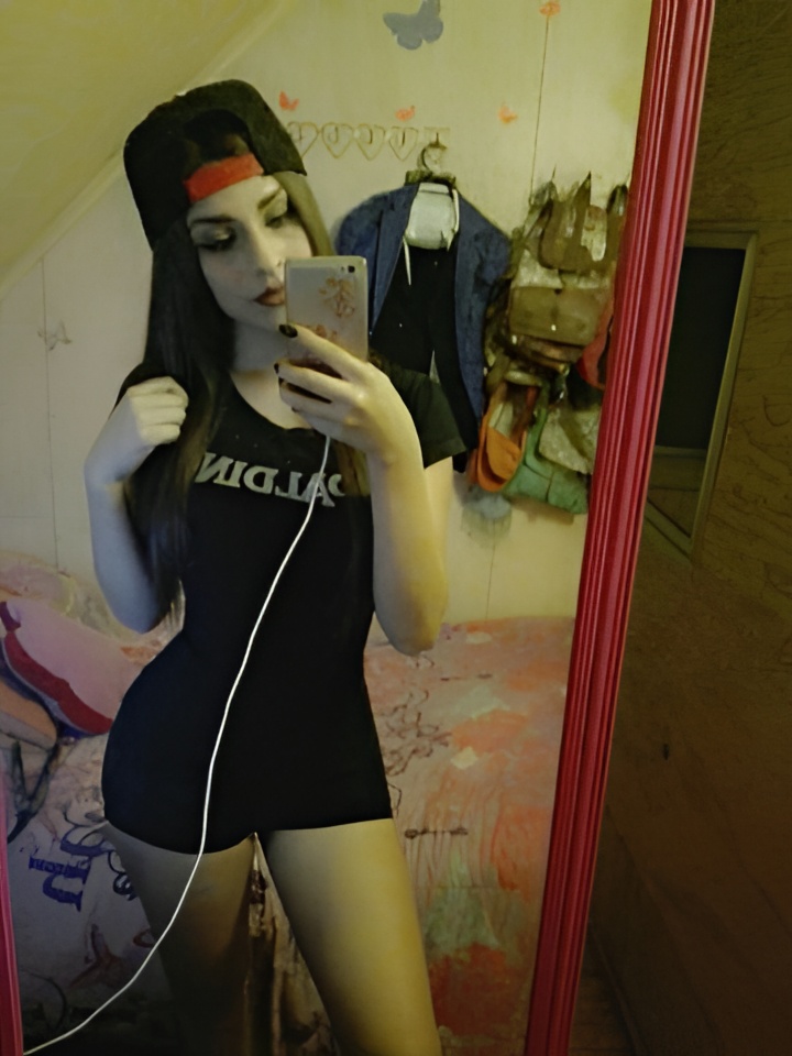 Рената привлекательная девушка из Нижнекамска цена от 10000 руб