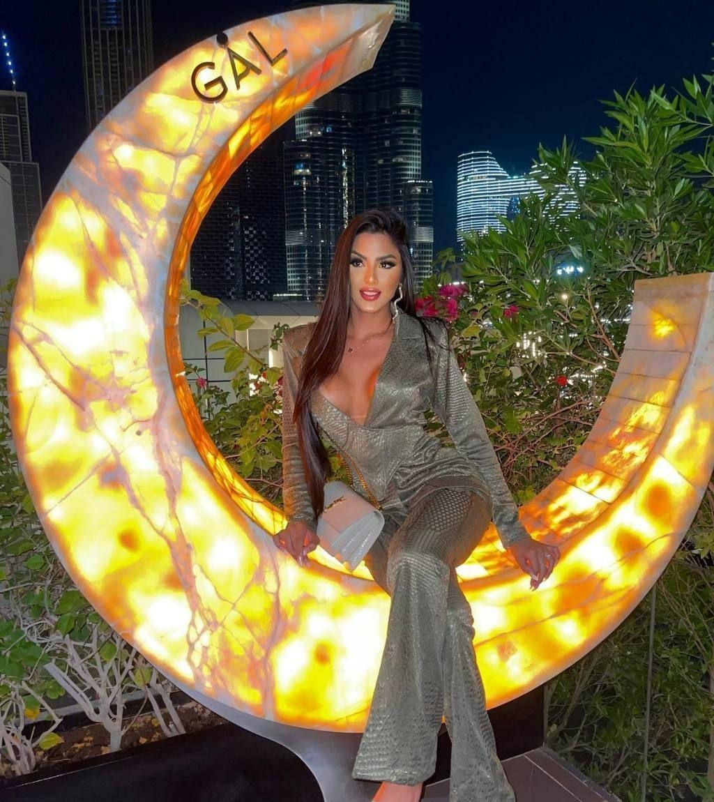 Анюта привлекальеная девушка из Нижнекамска цена от 6000 руб