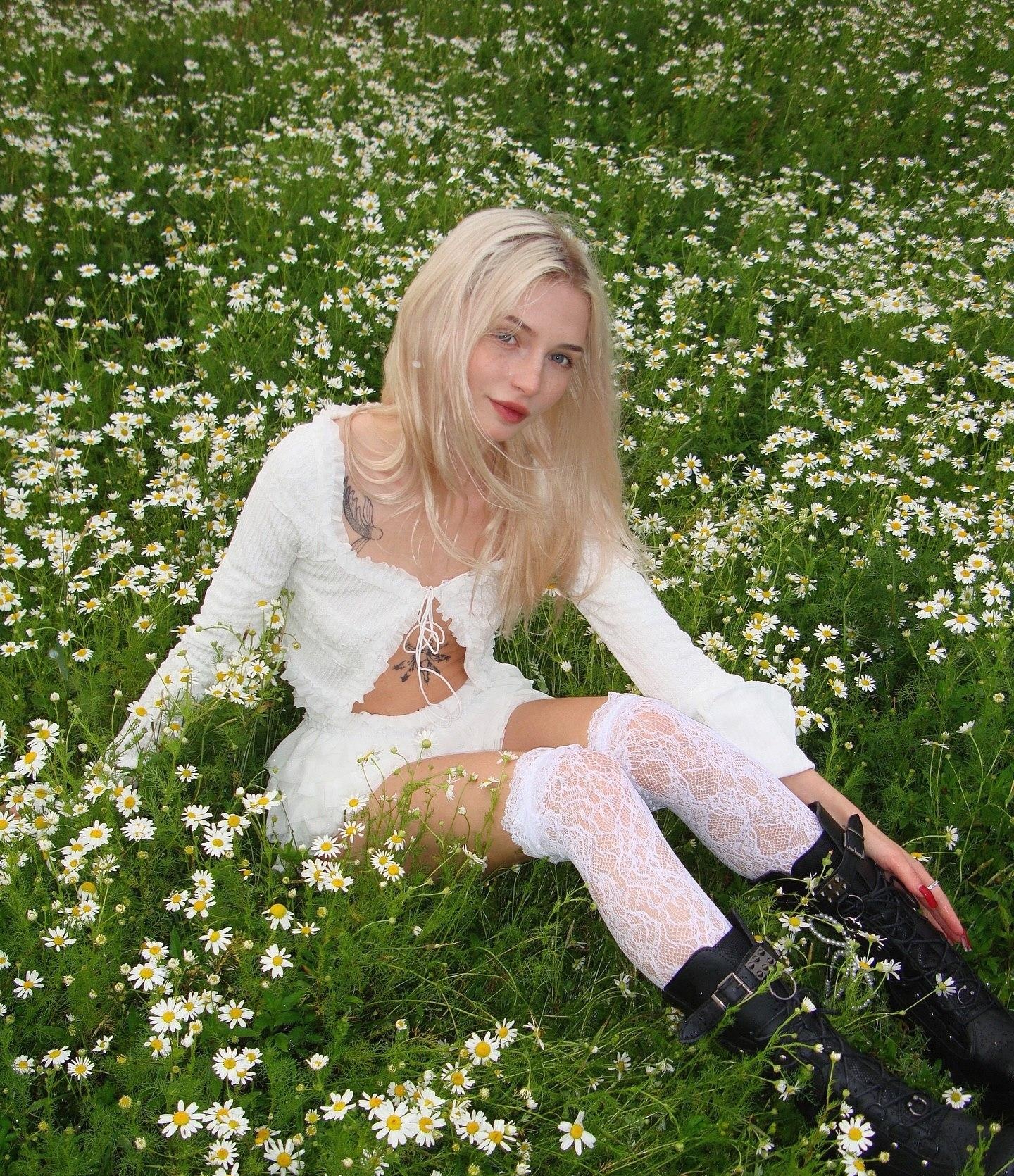 Ханна привлекальеная девушка из Нижнекамска цена от 7000 руб