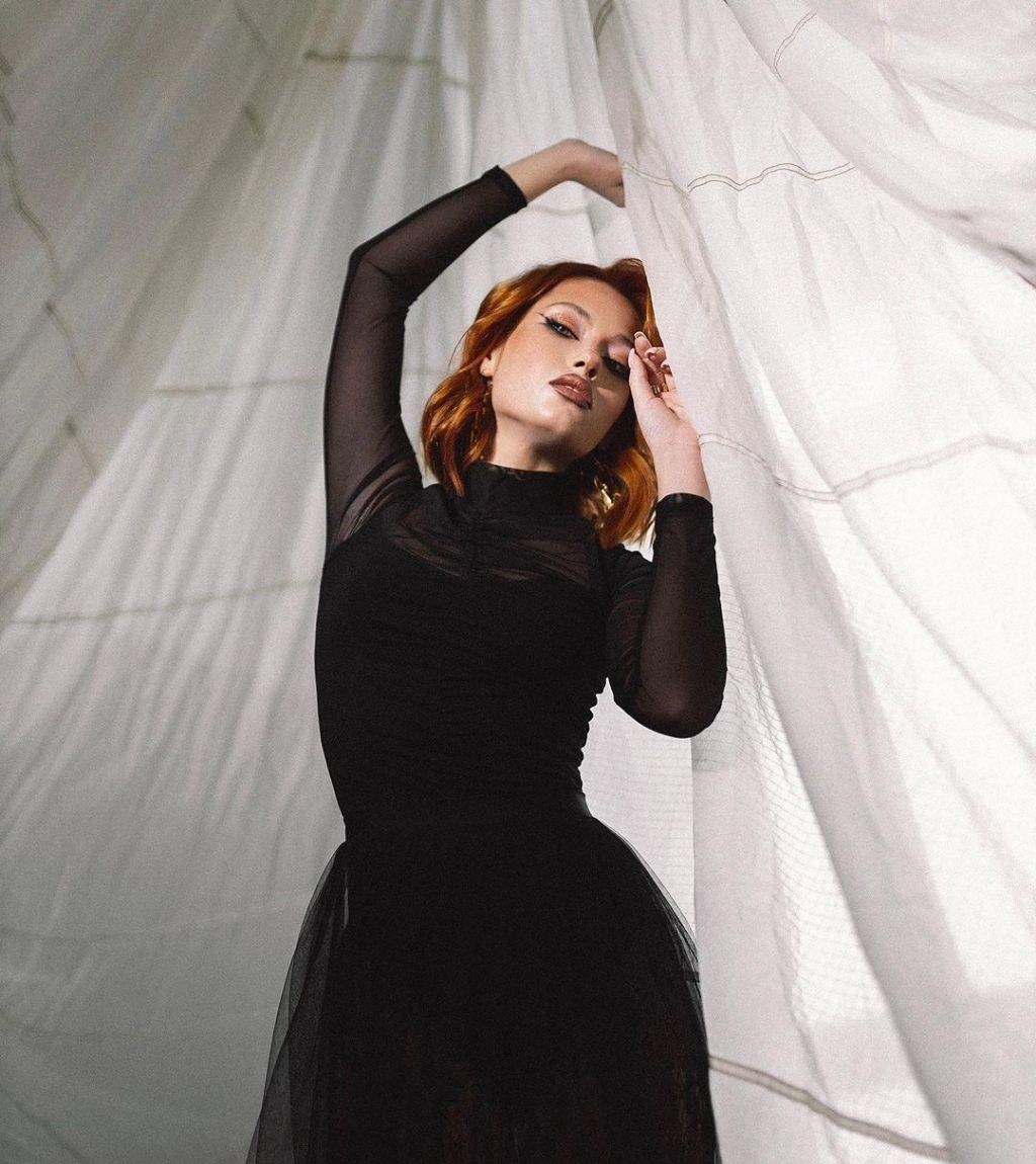 Элла привлекальеная девушка из Нижнекамска цена от 10000 руб