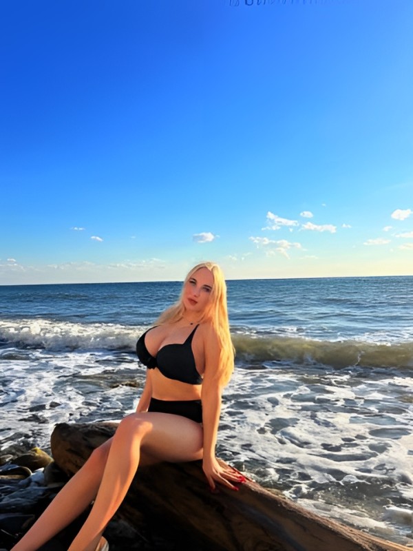 Арнелла привлекательная девушка из Нижнекамска цена от 10000 руб