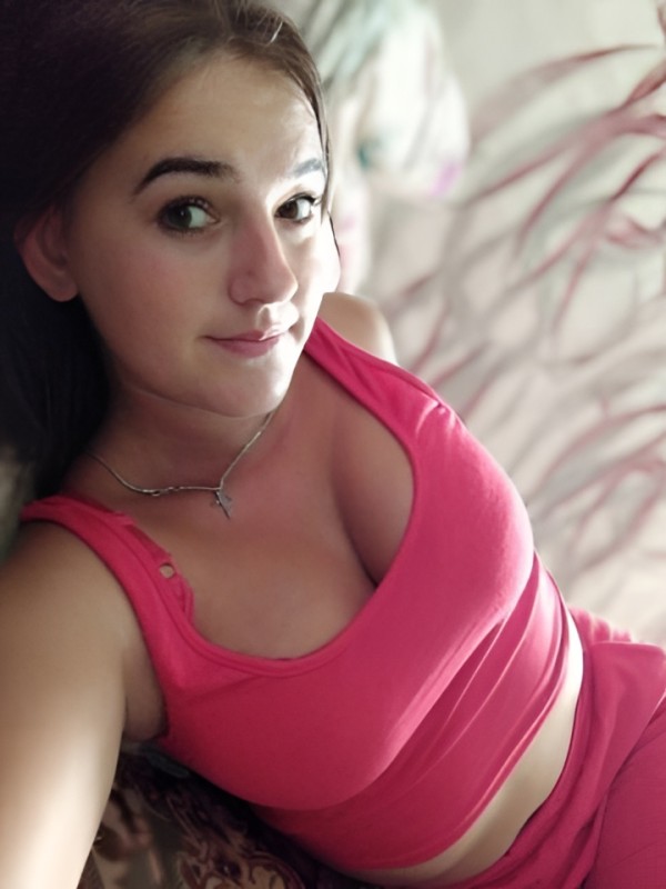 Хельга привлекательная девушка из Нижнекамска цена от 2500 руб