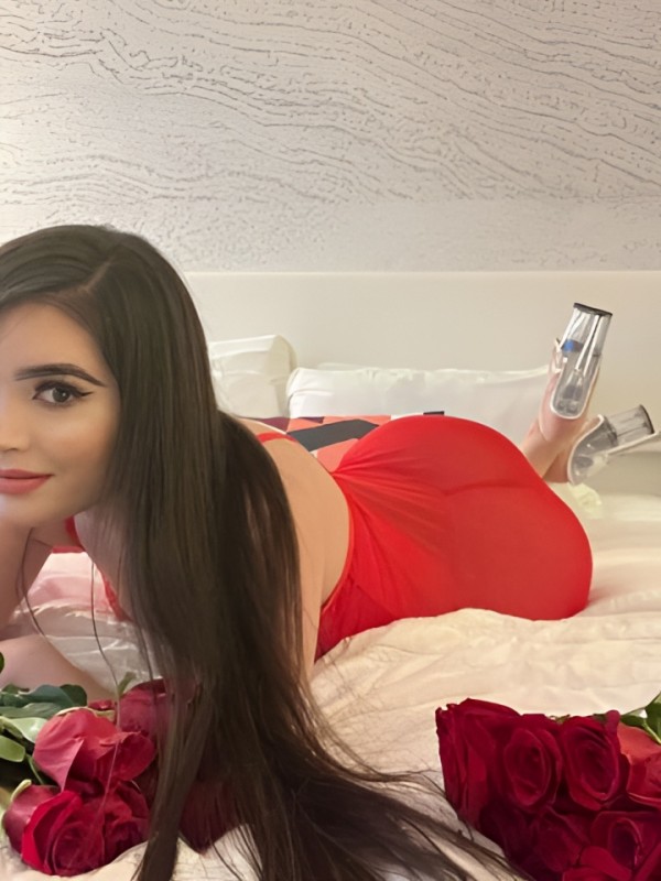 Регина привлекательная девушка из Нижнекамска цена от 4000 руб