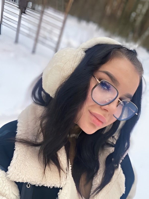 Рената привлекательная девушка из Нижнекамска цена от 1500 руб