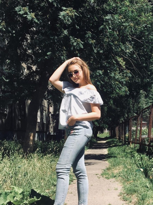 Камила привлекательная девушка из Нижнекамска цена от 3000 руб