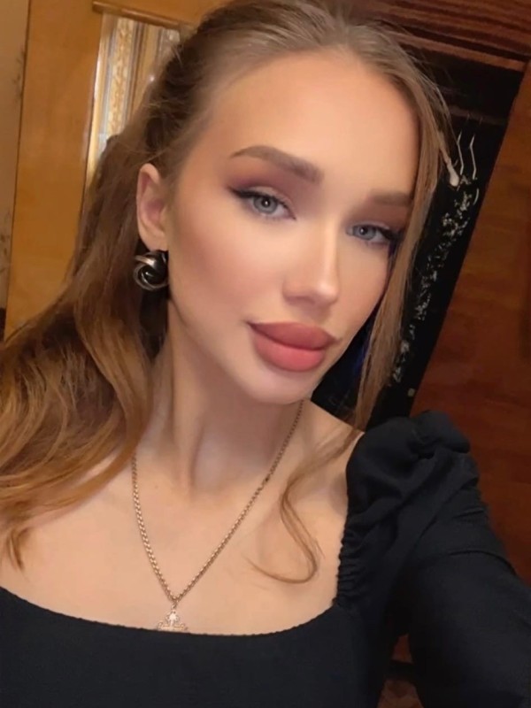 Машка привлекательная девушка из Нижнекамска цена от 3000 руб