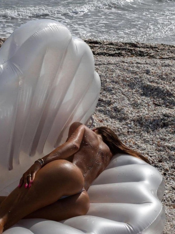 Яна привлекательная девушка из Нижнекамска цена от 5000 руб