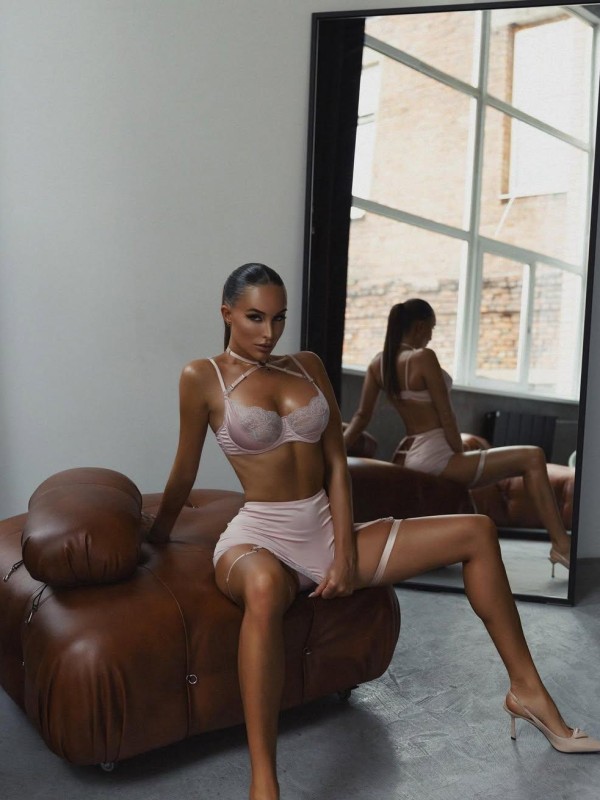 ИНГА привлекательная девушка из Нижнекамска цена от 7000 руб